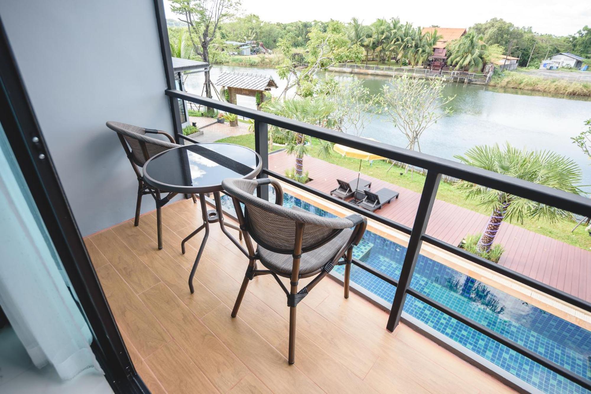 Phuengluang Riverside Hotel Chanthaburi Exterior foto